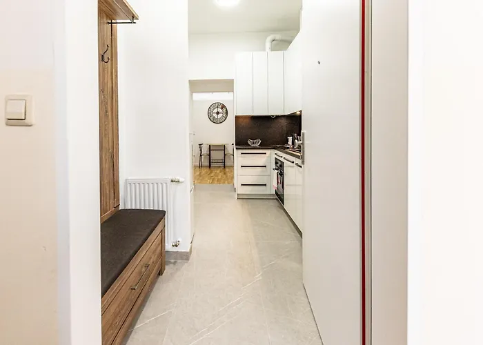 Compact Luxury By Jr Apartment