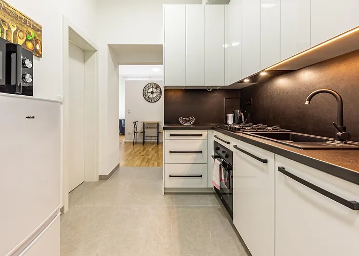 Compact Luxury By Jr Wien