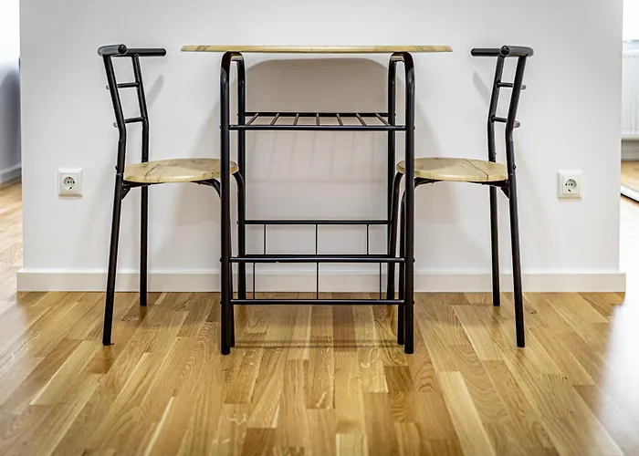 Compact Luxury By Jr * Wien